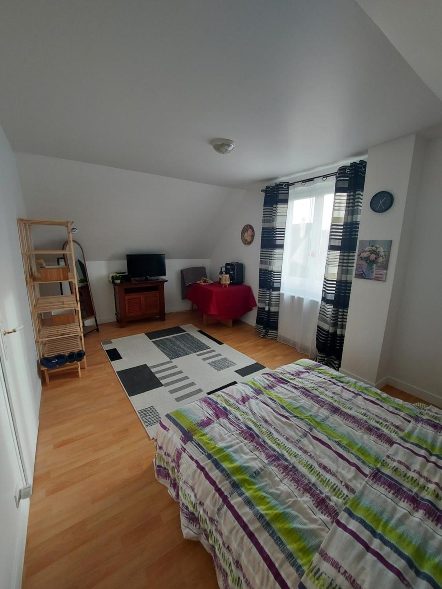 Chambres Et Table D'Hotes - Chez Paul Et Emilia Villers-Cotterêts Kültér fotó